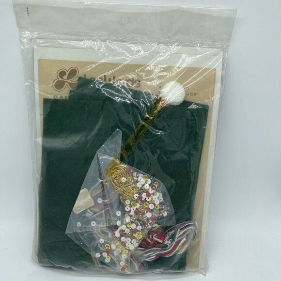 LEEWARDS FELT STOCKING KIT  Personalized Vintage - Picture 2 of 2